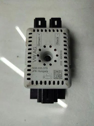 VW GOLF VII Variant BA5, BV5 Antennenverstärker  5Q0035570 2.00 Diesel 25733912