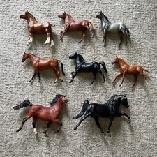 Breyer Horse Collection Lot Of 8 Horses Classic and Traditional