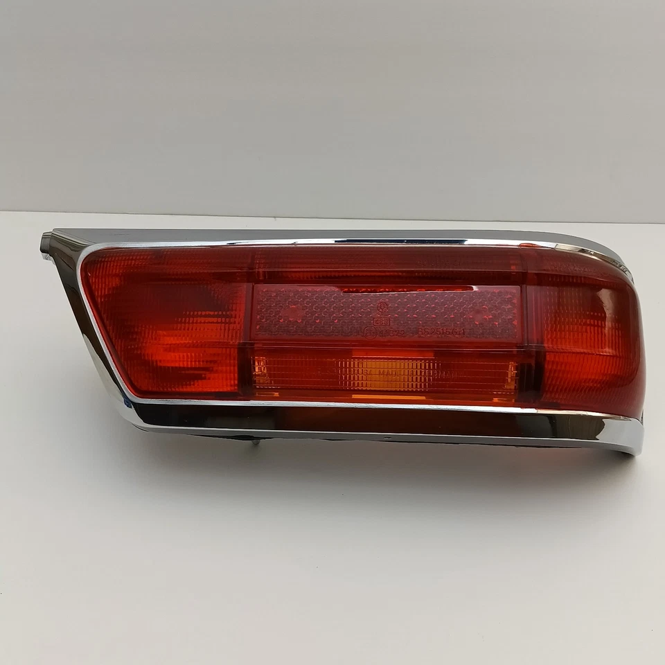 OEM Mercedes Benz Rear Tail Light 220SE 250SE 280SE 300SE  W111 W112 1962-1970 Foto 4 de 4