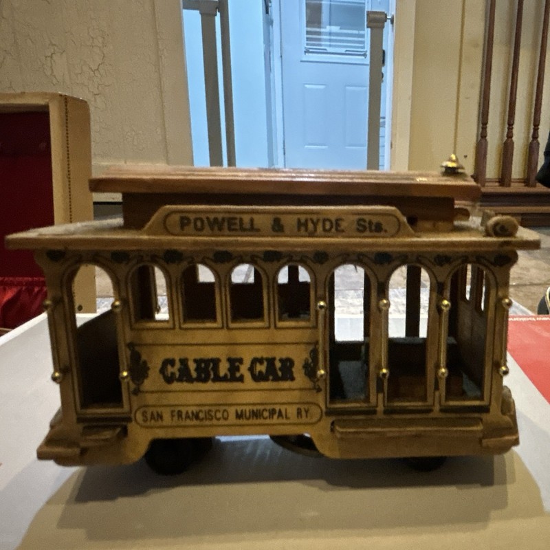 San Francisco Municipal Ry Cable Car Model Powell & Hyde Sts. #39 Collectible 