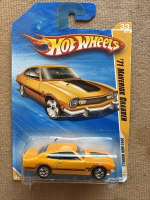 Hot Wheels 2010 Formula Street #20 Models 20/44 Yellow R0937 Red Rim OH5