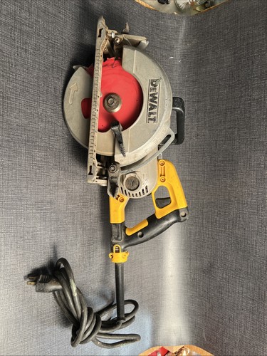DeWalt DWS535 7-1/4" Worm Drive Circular Saw Tested