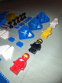 1986 vintage LEGO classic space Cosmic Fleet Voyager PARTS LOT from # 6985 RARE 