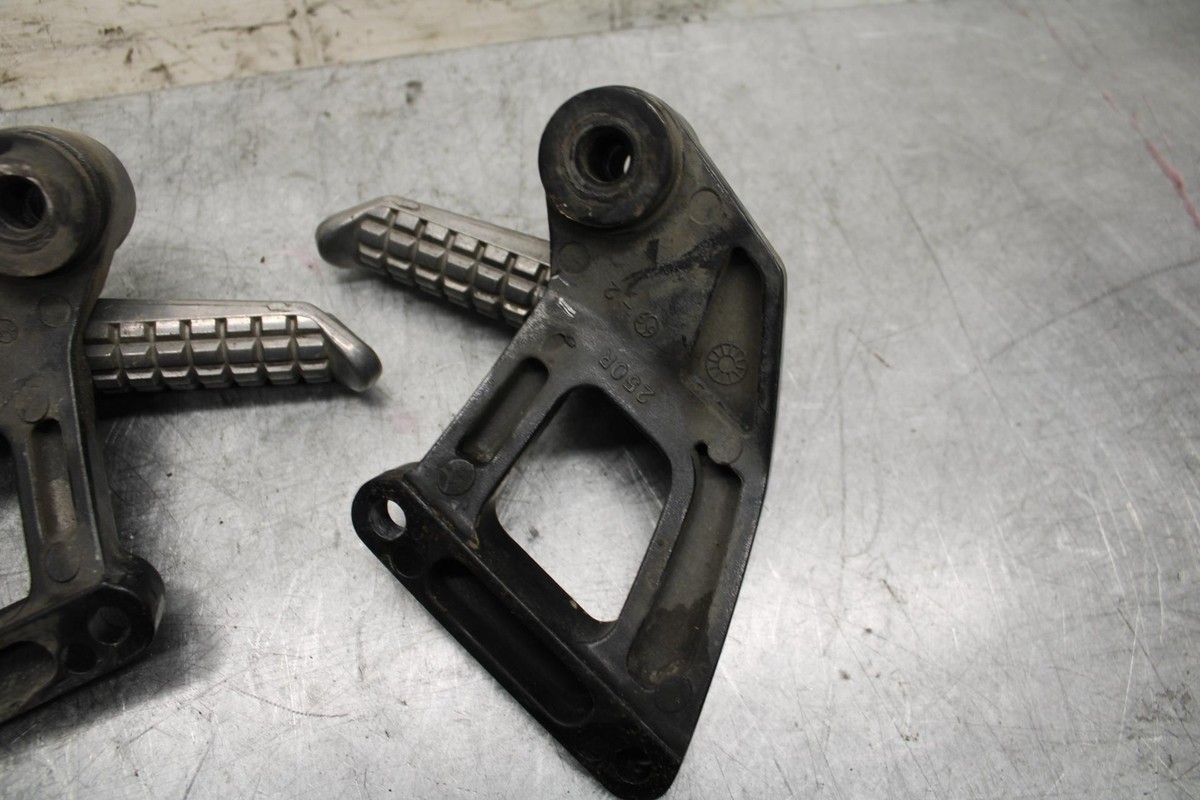 barbapicariページ 2001 Kawasaki Ninja ZX6 ZX600E REAR BACK PASSENGER PEG SET