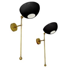 Paire d'appliques murales italiennes en laiton et laque noire style Stilnovo ...