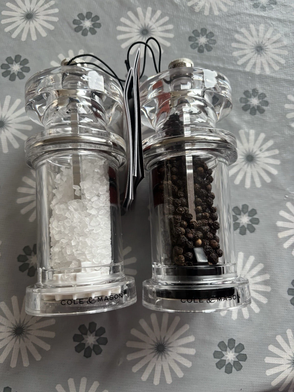 Cole & Mason Stylish Acrylic salt & pepper mill set new with tags