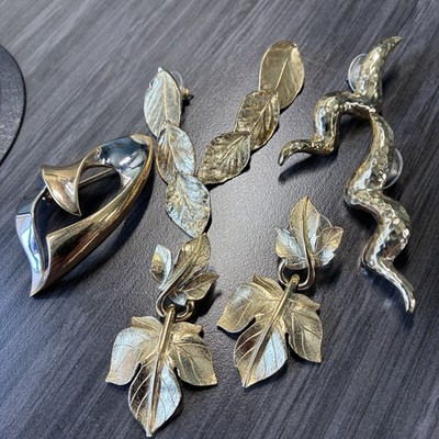 Signed Trifari Jewelry Lot - ALL SIGNED Trifari Jewelry - Vintage