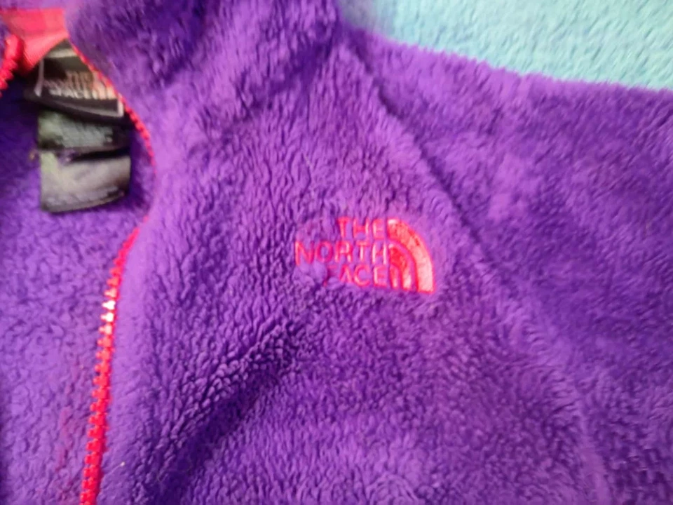 Chaqueta estilo polar pequeña 7/8 The North Face para niña Foto 2 de 4