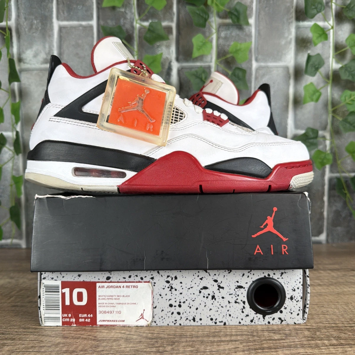 Preços baixos em Jordan 4 Retro Fire Red 2012 | eBay