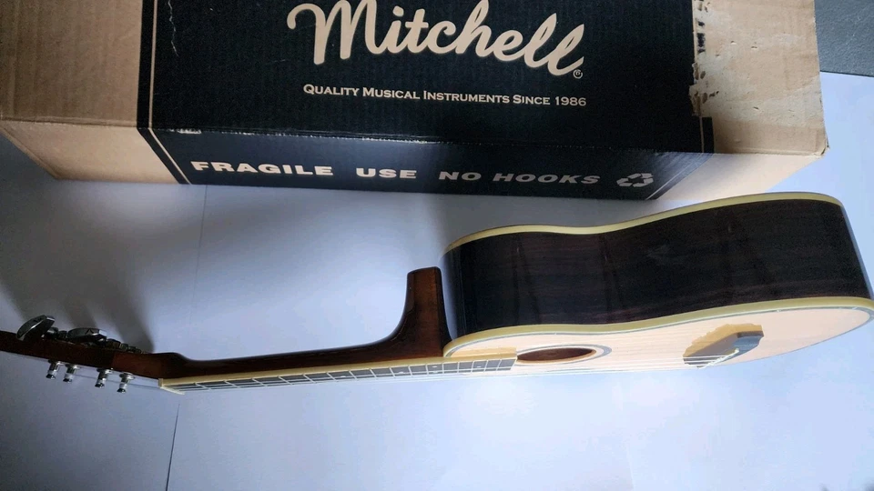Mitchell Ukelele MU-70/N Buen Estado Foto 4 de 4
