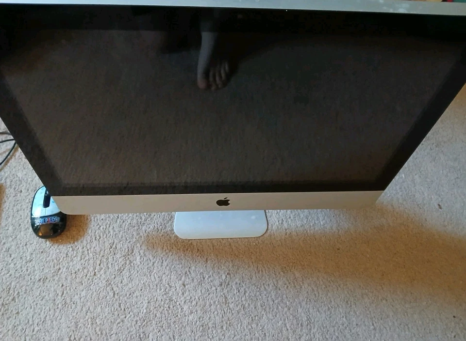 2011 Apple iMac 21.5” All in One Desktop Intel Core i3 256GB Storage 4GB RAM - Image 2 of 3