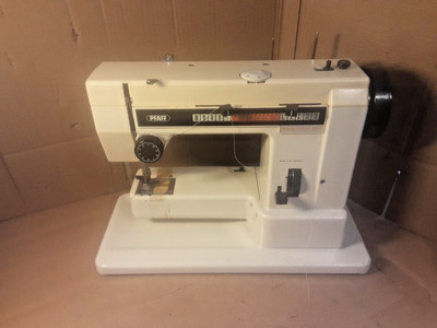 PFAFF Hobbymatic 807 Nähmaschine, Netzteil fehlt, ungetestet