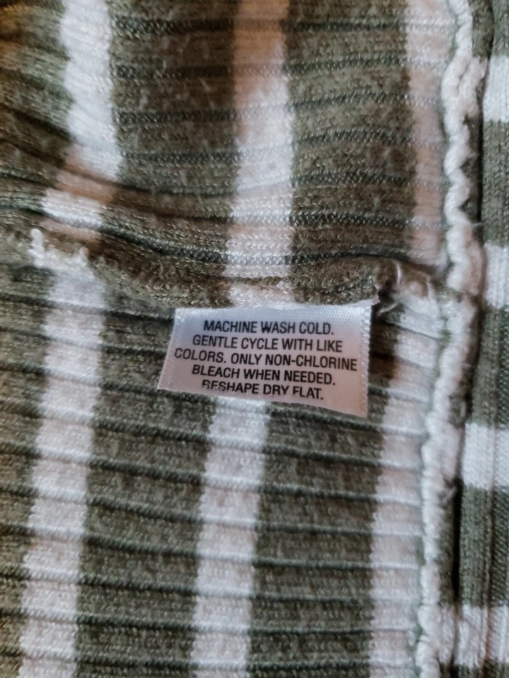 Cárdigan a rayas verdes y blancas con frente abierto STYLE & CO MACY'S para mujer; talla S Foto 3 de 4