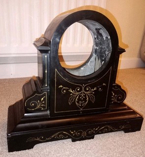 ANTIKES HOCHDEKORATIVES SCHIEFER UHRENGEHÄUSE NUR