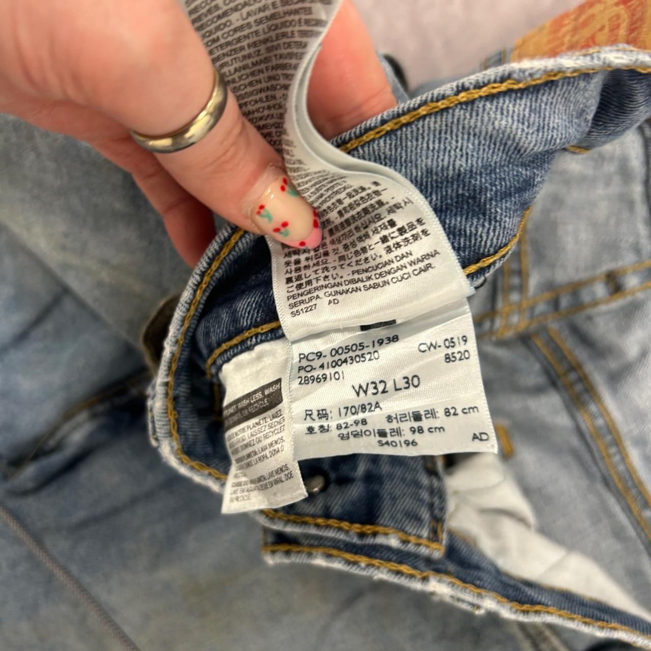 Levi's Shorts Levi Cut Off Denim Shorts Men's 30 thumbnail 3