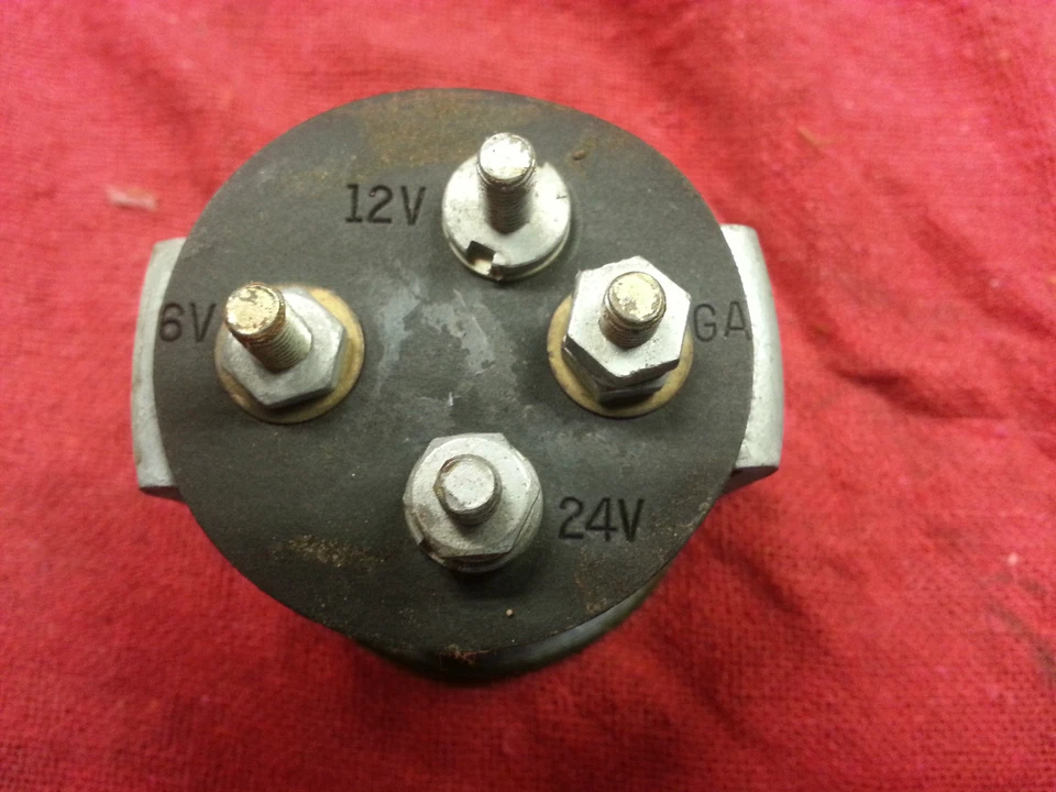 Manómetro de presión de aceite para vehículo militar Jeep CJ2A CJ3A CJ3B CJ5 6V 12V 24V NUEVO DE STOCK Foto 2 de 4