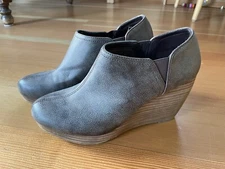 Dr. Scholls wedge booties brown Harlin size 10M 