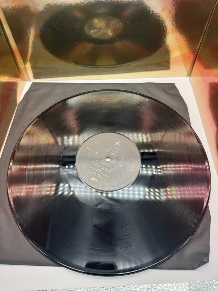 DEATH STRANDING - Game Soundtrack, Limited 3LP COLORED VINYL Tri-Fold Jacket - Image 2 of 4
