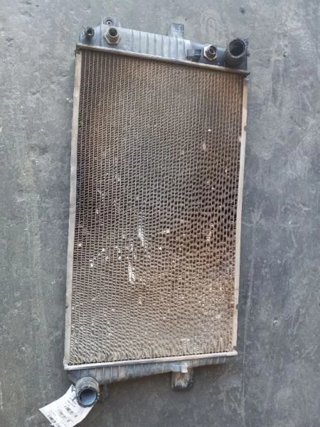 Radiador 01-05 GMC SIERRA 2500 PICKUP 89018318 Foto 2 de 4