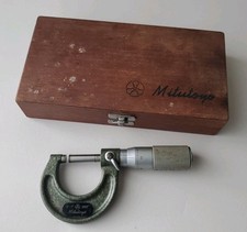 MITUTOYO MFG CO LTD 0-1" .0001" GAUGE MICROMETER 103-135 METER W/ WOODEN CASE