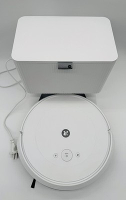 iRobot Roomba Vac Essential Saugroboter für Ersatzteile oder Reparatur.