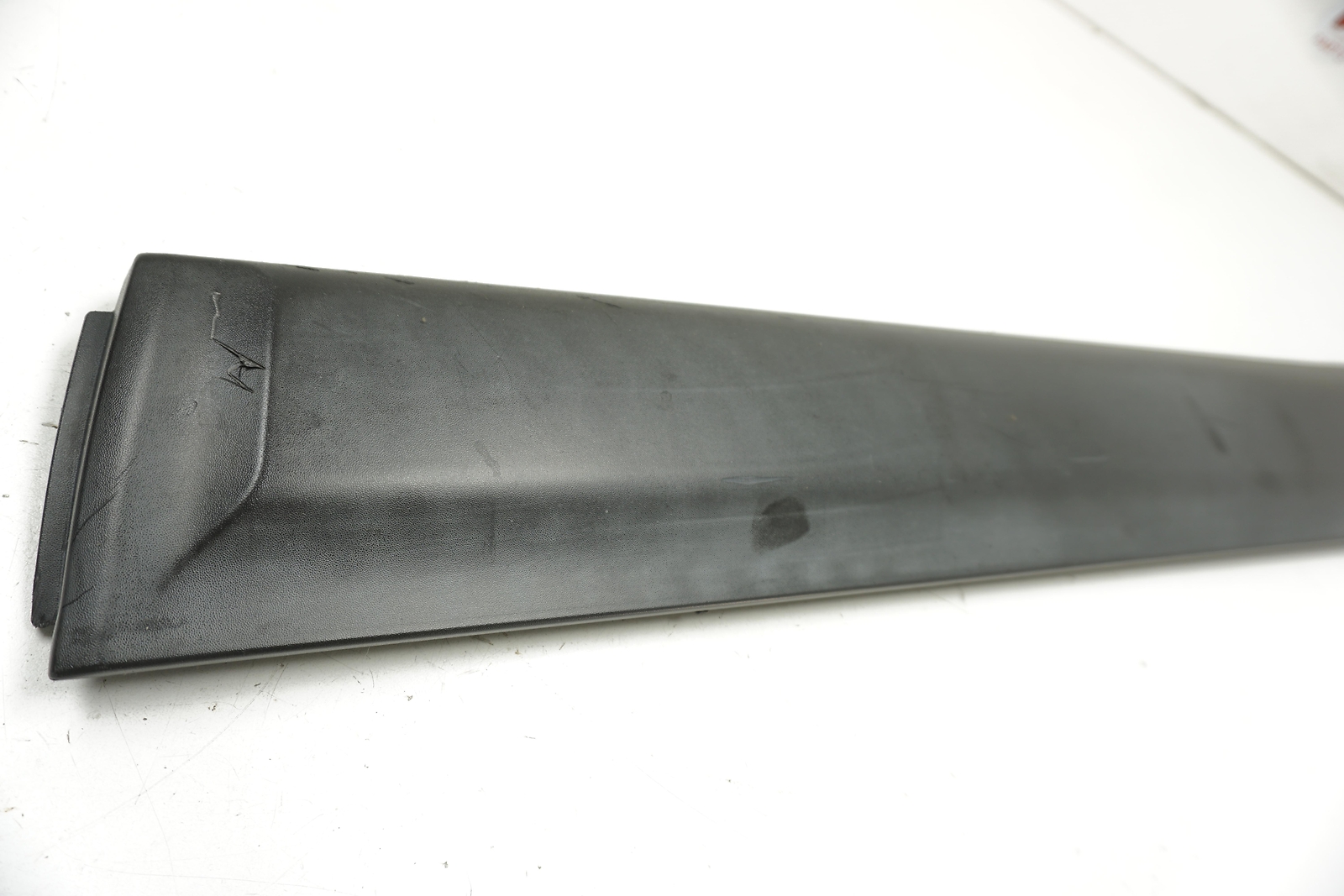 2017-2022 Nissan Rogue Sport Front Right Door Lower Molding Panel 80870-df30a