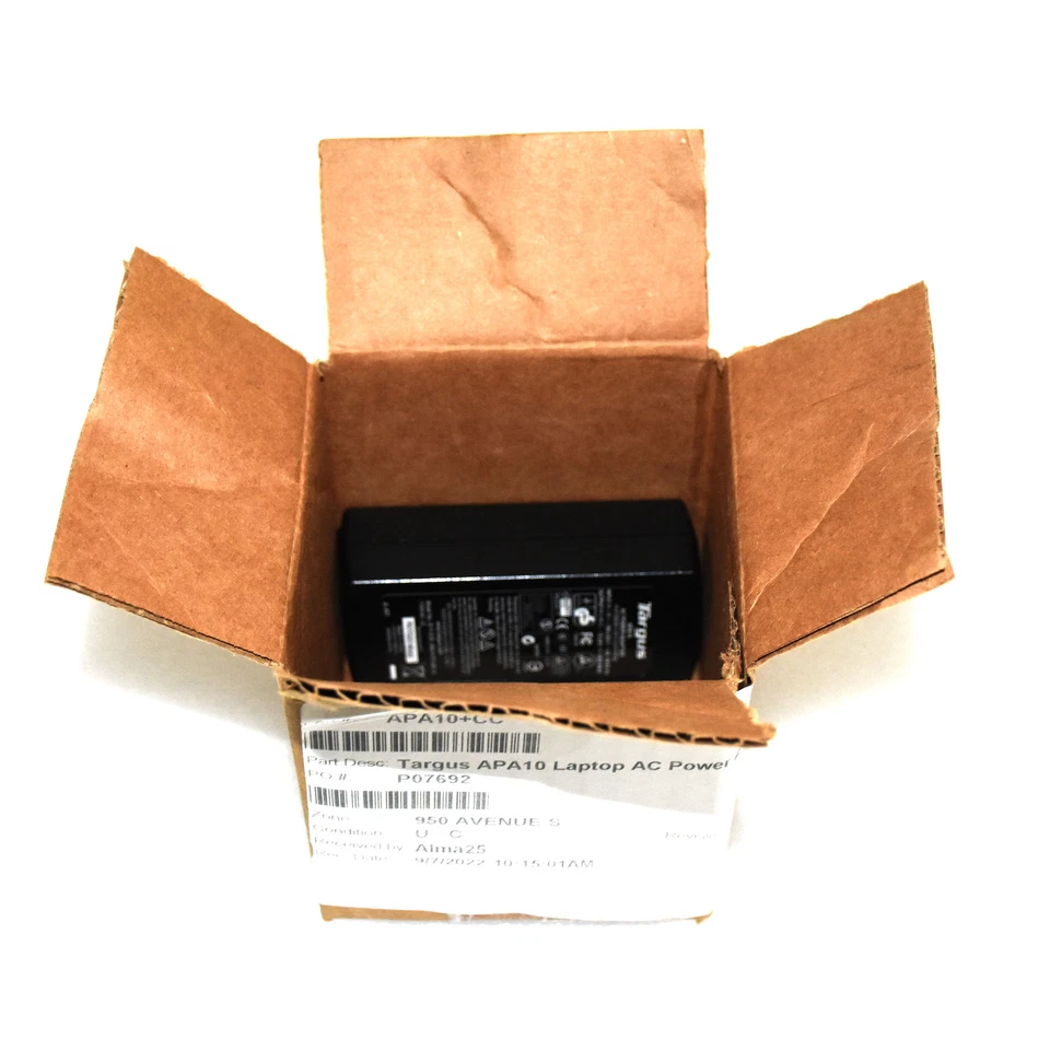 Targus APA10 Laptop AC Power Adapter - Image 2 of 4