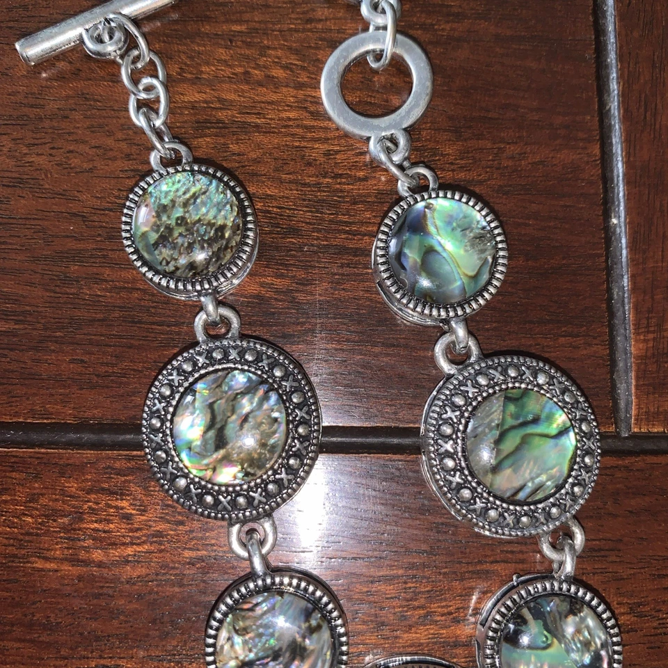 Abalone Shell Bracelet Silver Tone Toggle Clasp 22cm  Round Bezel - Image 4 of 4
