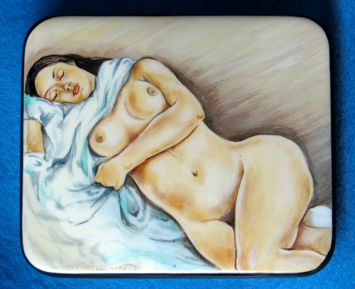 Russian LACQUER Box HAND PAINTED Sleeping nude signed Silantyeva - Picture 2 of 8