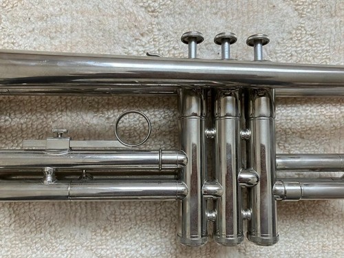 YAMAHA Trumpet YTR1310 YTR-1310 With Case good condition - Picture 8 of 10