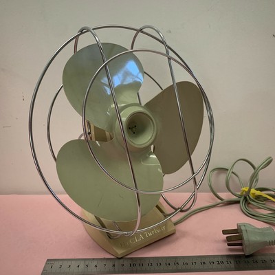Vintage Hecla Turbaire Portable Desk Fan Adjustable Australian Mcm