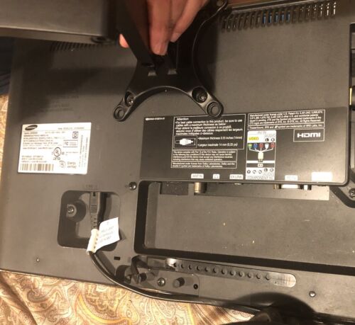 Samsung 19" Model UN19D4003 LED TV/Monitor With Remote Tested &Works - Picture 3 of 7