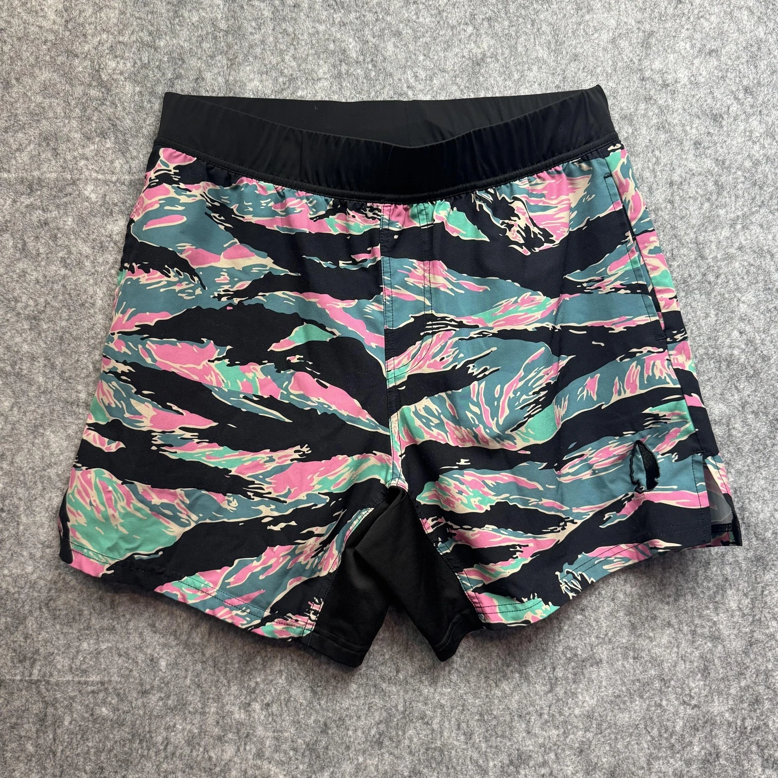 NEW TACHUNTFISH THF Shorts Mens L Black Camo 6.5" Inseam Running Athletic Trail