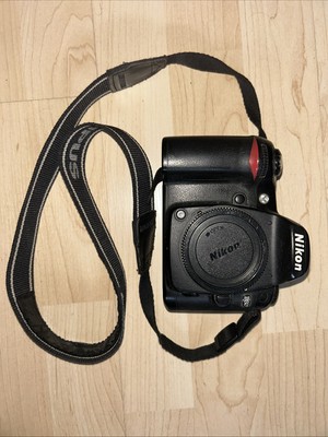 Nikon D80 10.2MP Digitalkamera - Schwarz (Nur Gehäuse) (Err defekt)