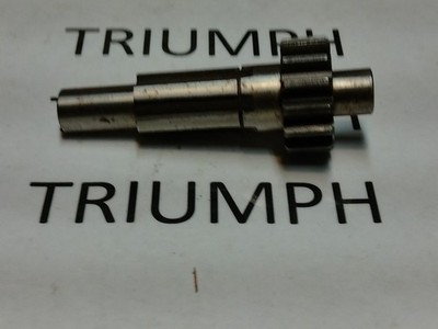 VINTAGE  TRIUMPH  CUB  LAYSHAFT AND GEAR    57-2667   BOX  (75)