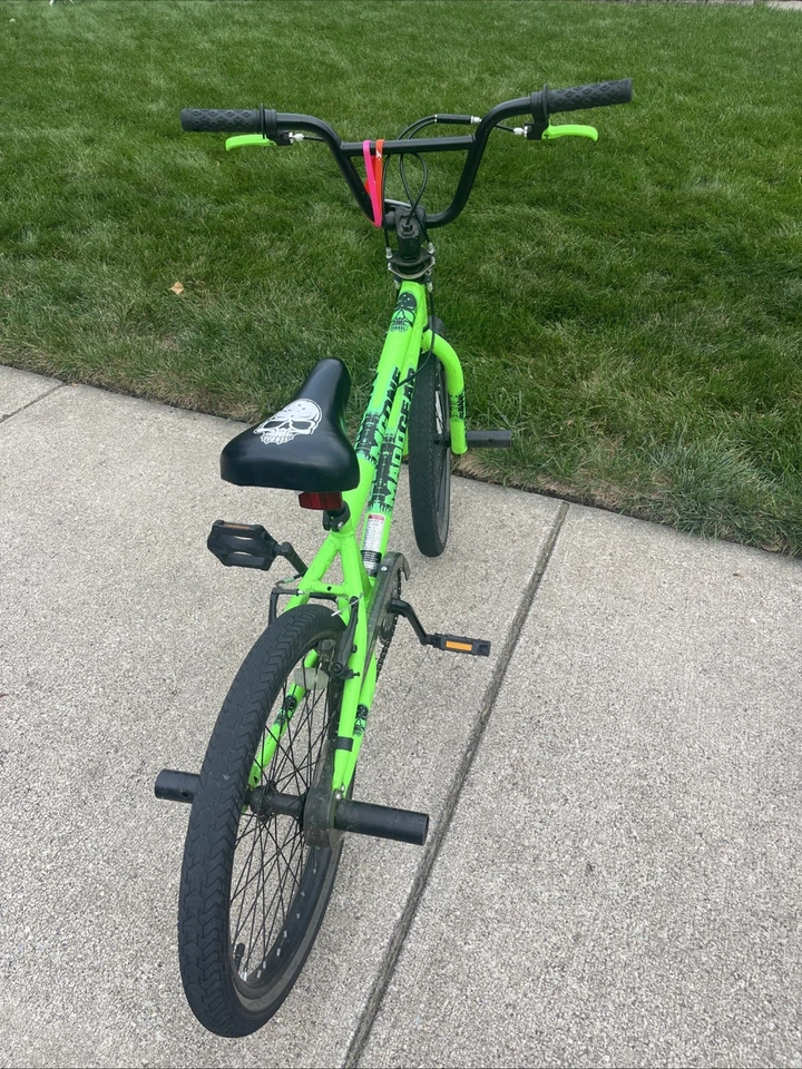 Bicicleta Madgear con pata de cabra y clavijas traseras y clavijas delanteras Foto 3 de 4