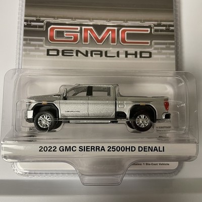 Greenlight 2022 GMC Sierra 2500 HD Denali Quick Silver Metallic Karson 1:64 New