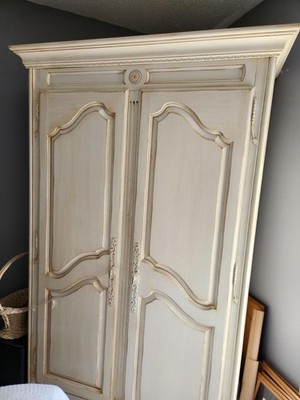 Ethan Allen Country French Wardrobe Armoire Cabinet chest Dresser white Aged | eBay Ethan Allen Country French Wardrobe Armoire Cabinet chest Dresser white Aged | eBay