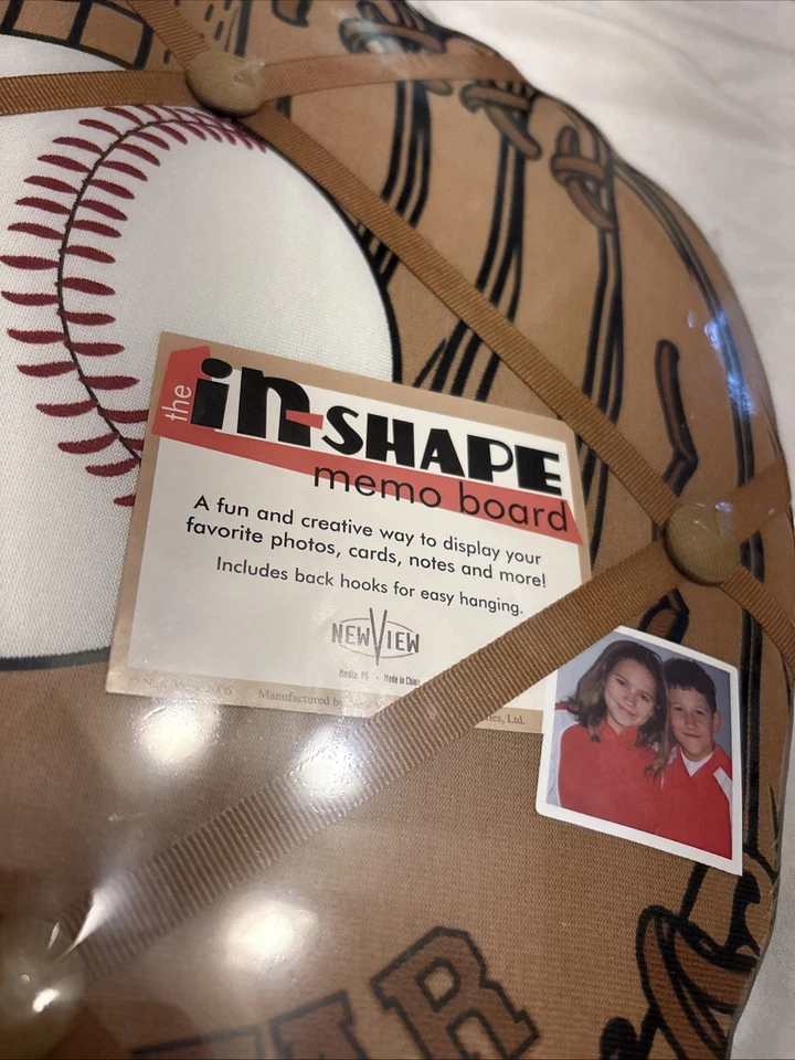New View Baseball Glove In-Shape Memo Board for Photograph Holding - NEW IN SEAL - Image 2 of 2