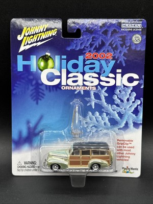 2002 Johnny Lightning Holiday Classic Ornaments GREEN 40 FORD SEDAN WOODY DELIVE