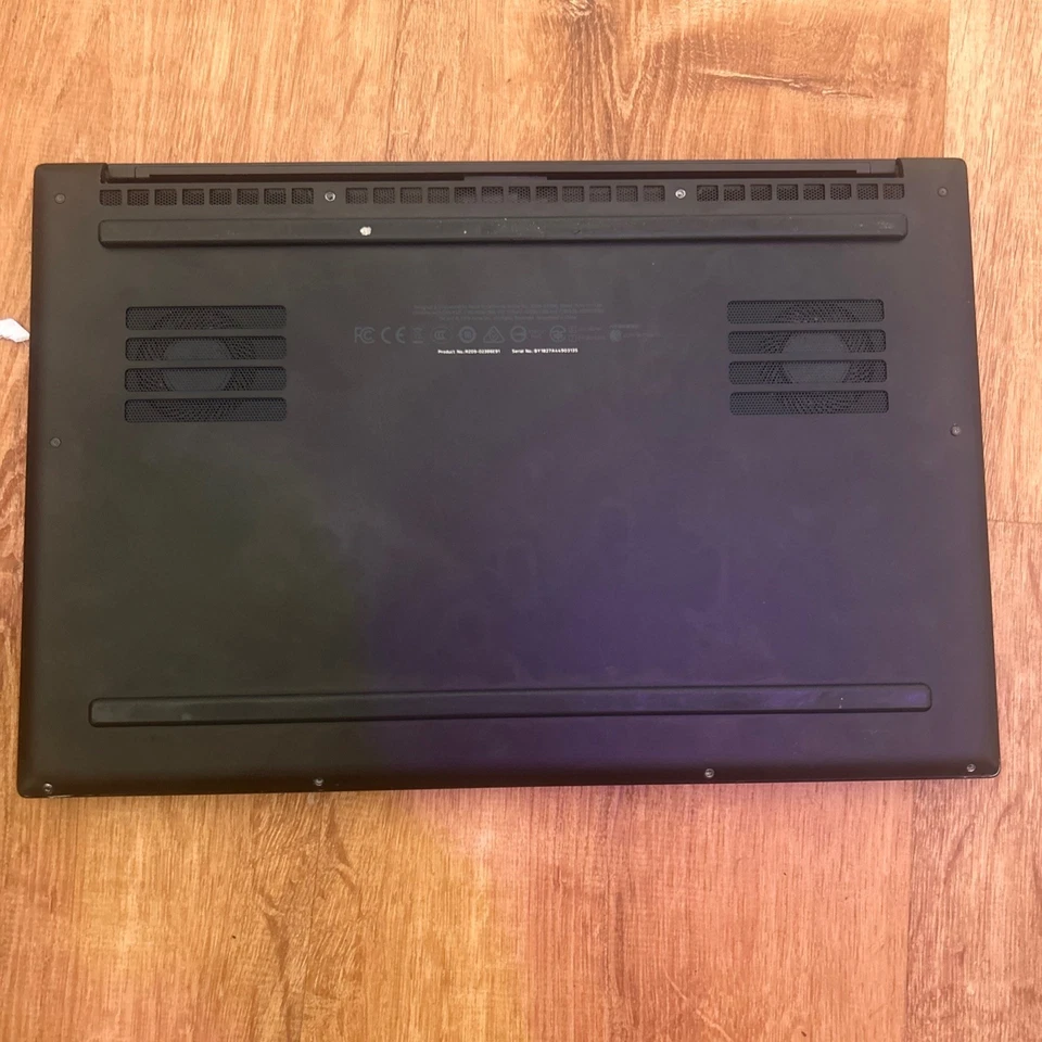 Razer Blade 15 15.6 inch - Intel Core i7 8th Gen., 2.20 GHz, 16GB / READ DESC - Image 4 of 4