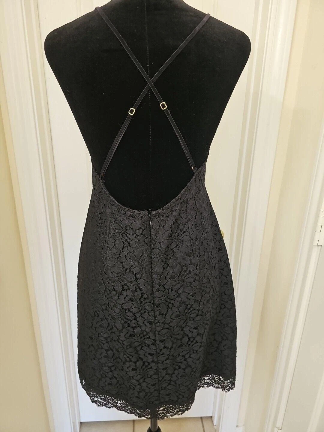 UNDERCOVER Abito Victoria's Secret velluto pizzo nero medio stringato davanti e retro incrociato