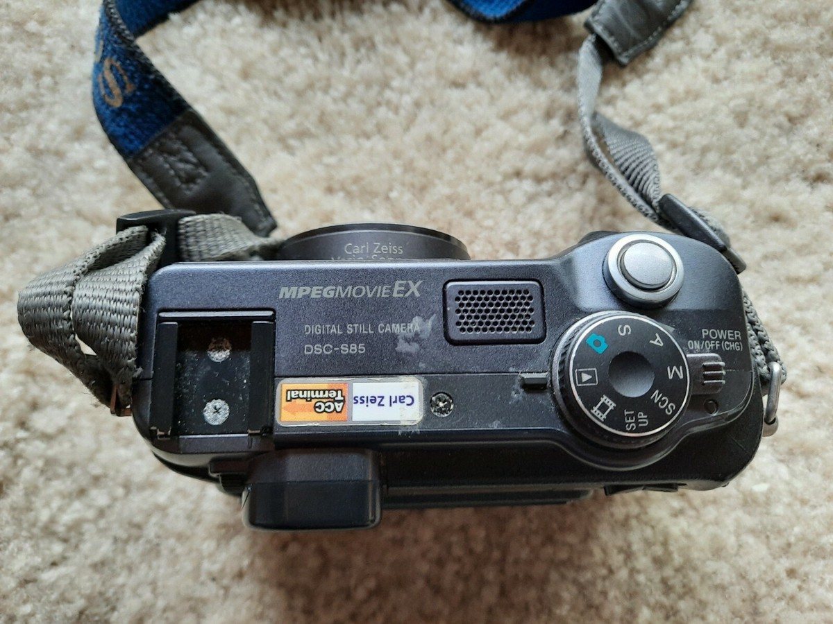Sony Cyber-Shot Carl Zeiss DSC-S85 4.1MP Digital Camera MPEG