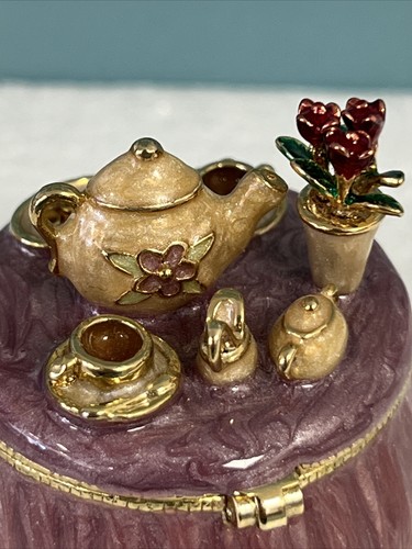 Monet Enamel Trinket/Pill Box ~TEA TABLE MOM'S KEEPSAKE ~ IN BOX - Picture 7 of 12