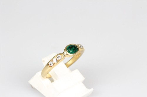Anillo 18 Quilates Oro Esmeralda Brillantes de Cinta Joya Regalo para Dama - Imagen 2 de 12