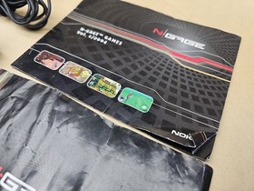 Nokia N-Gage QD Console &ndash; PAL AU &ndash; Box, Manuals, Charger, Headset + Case 