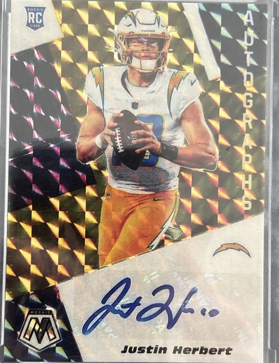 Panini 2020 Mosaic Rookie Autographs Justin Herbert #RA4 Gold Prizm /10 Chargers