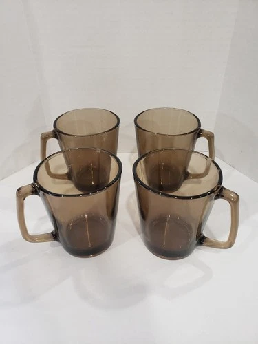 Vintage PYREX Coffee Mug Set Of 4 Smoked Amber Fireside New York Corning 1400