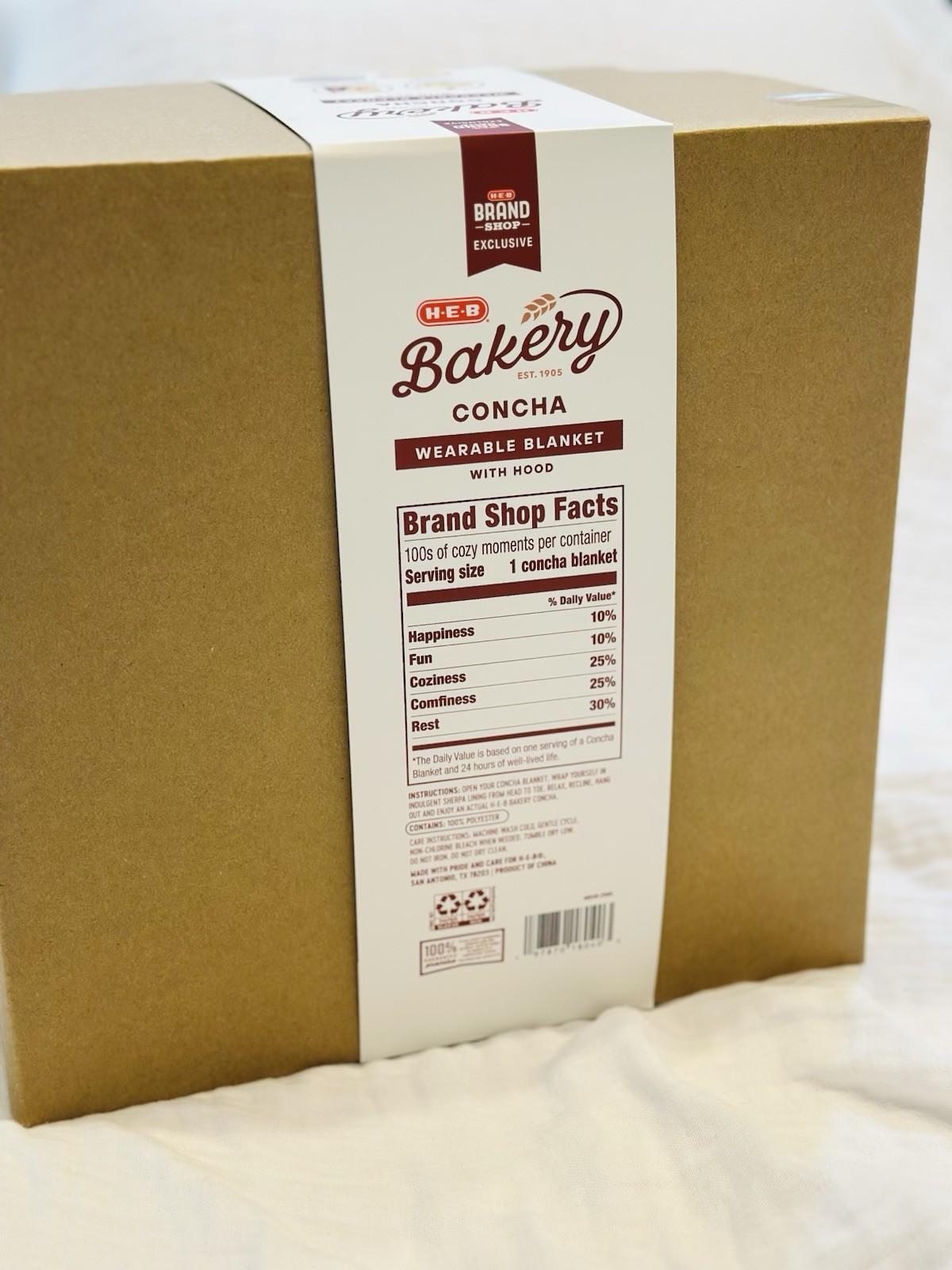H-E-B BAKERY CONCHA WEARABLE BLANKET w HOOD Brand Shop 60" x 90" Tortilla Grocer