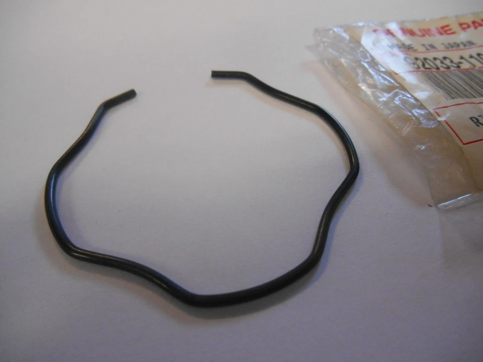 Anillo a presión de sello de horquilla Kawasaki 92033-1100 se adapta a KX80 KX250 KL250 KZ750 KZ900 KZ1000 Foto 2 de 3